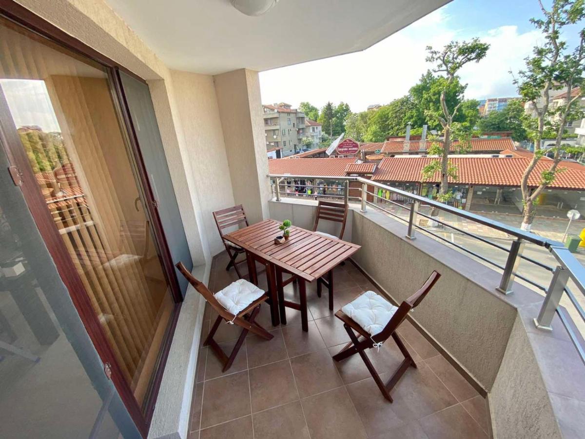 Cozy Apartment In The Center Of Primorsko Extérieur photo